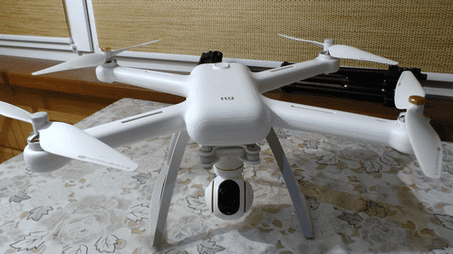Квадрокоптер Xiaomi Mi Drone 4К Внешний вид квадрокоптера Xiaomi Mi Drone 4К